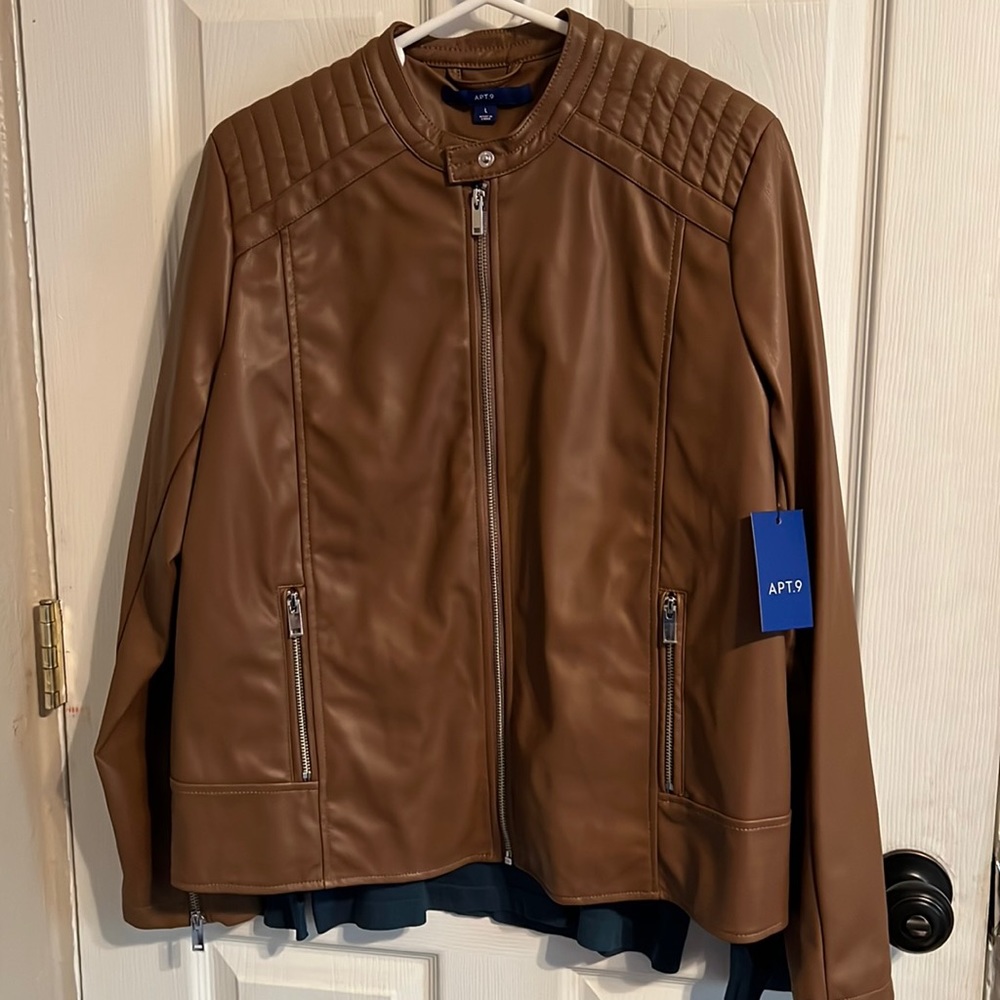 NWT brown ladies leather jacket.